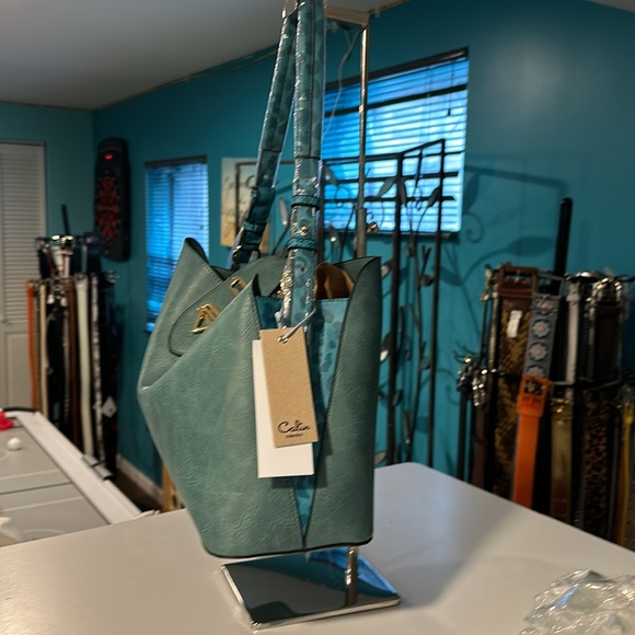 shoulder Handbag turquoise with a little print on the side and the strap - Picture 2 of 14